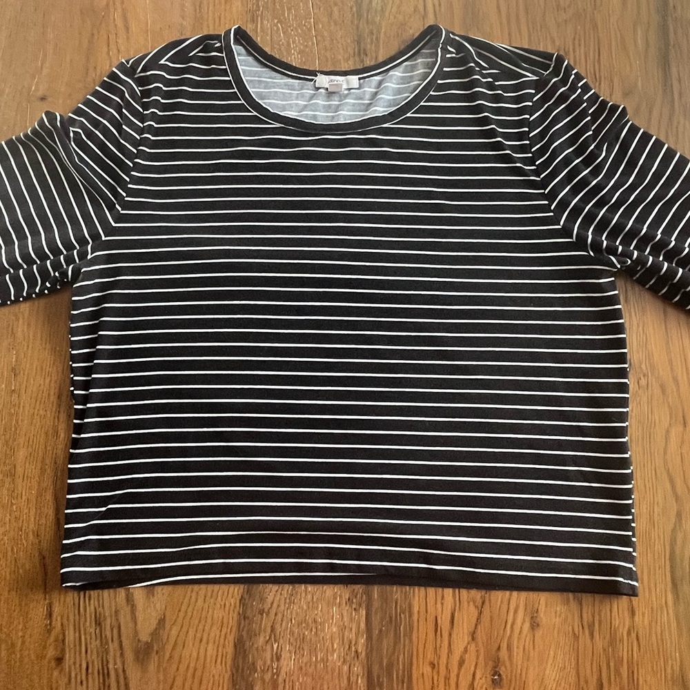 # 26- Ardene Black and White Striped Crop Top